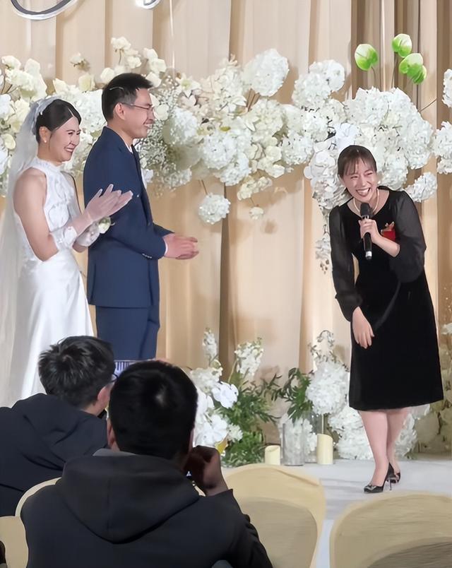 加15年好友婚礼用河南话送祝福：中K8凯发石川佳纯来中国了！到郑州参(图3)