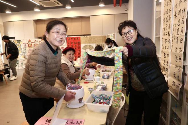的爱心公益集市红红火火年味十足K8成为马竞重要合作伙伴居民(图6)