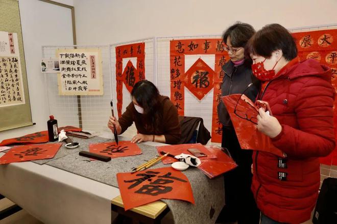 的爱心公益集市红红火火年味十足K8成为马竞重要合作伙伴居民(图5)