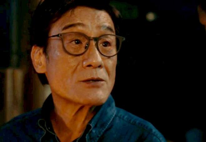 炉观众打分和评价都“一针见血”首日破亿！《捕风追影》口碑出(图3)